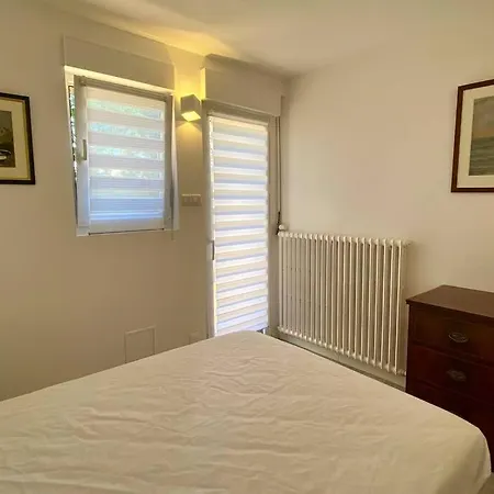 빌라 Very Pleasant Single-storey For 6 People *