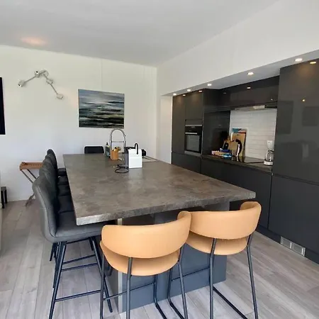 빌라 Very Pleasant Single-storey For 6 People 쿠크