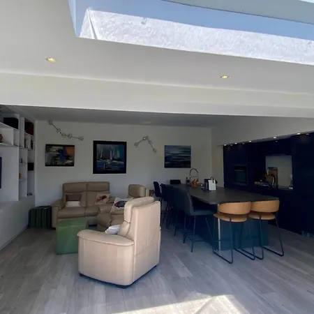 Very Pleasant Single-storey For 6 People *