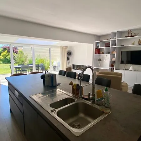 Very Pleasant Single-storey For 6 People فيلة كوسيك