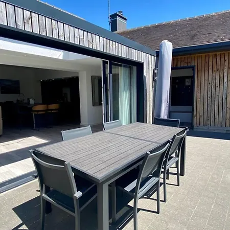 Very Pleasant Single-storey For 6 People *