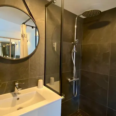 Very Pleasant Single-storey For 6 People فيلة *
